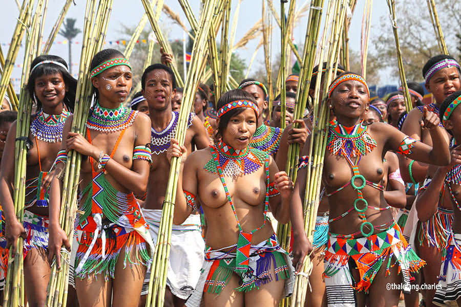 Young virgins at the 2010 Umhlanga Reed Dance in Swaziland.